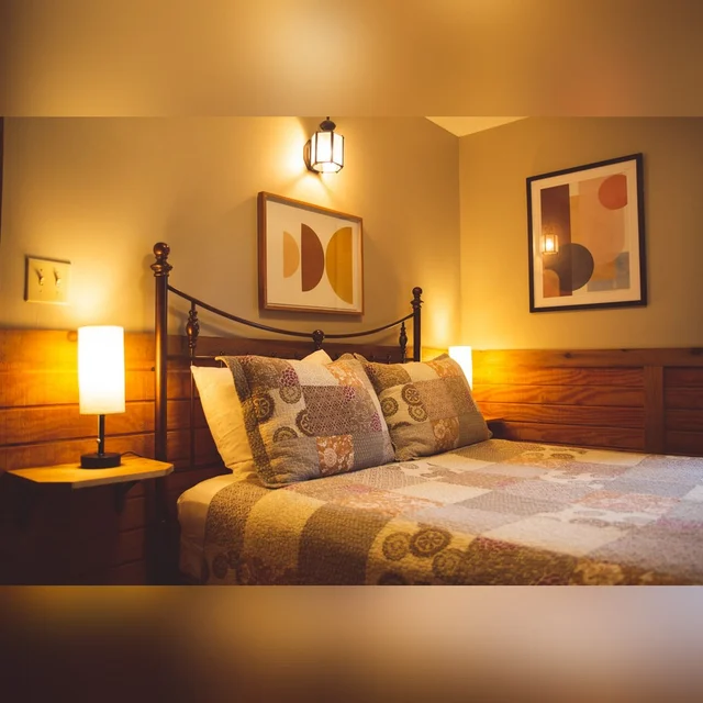 Bedroom 2 image 1