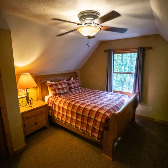 Bedroom 1 image 1