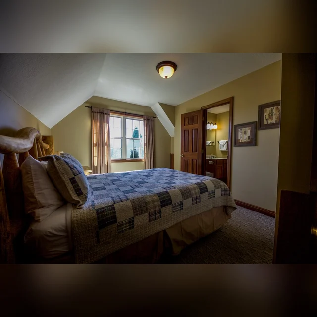 Bedroom 1 image 1
