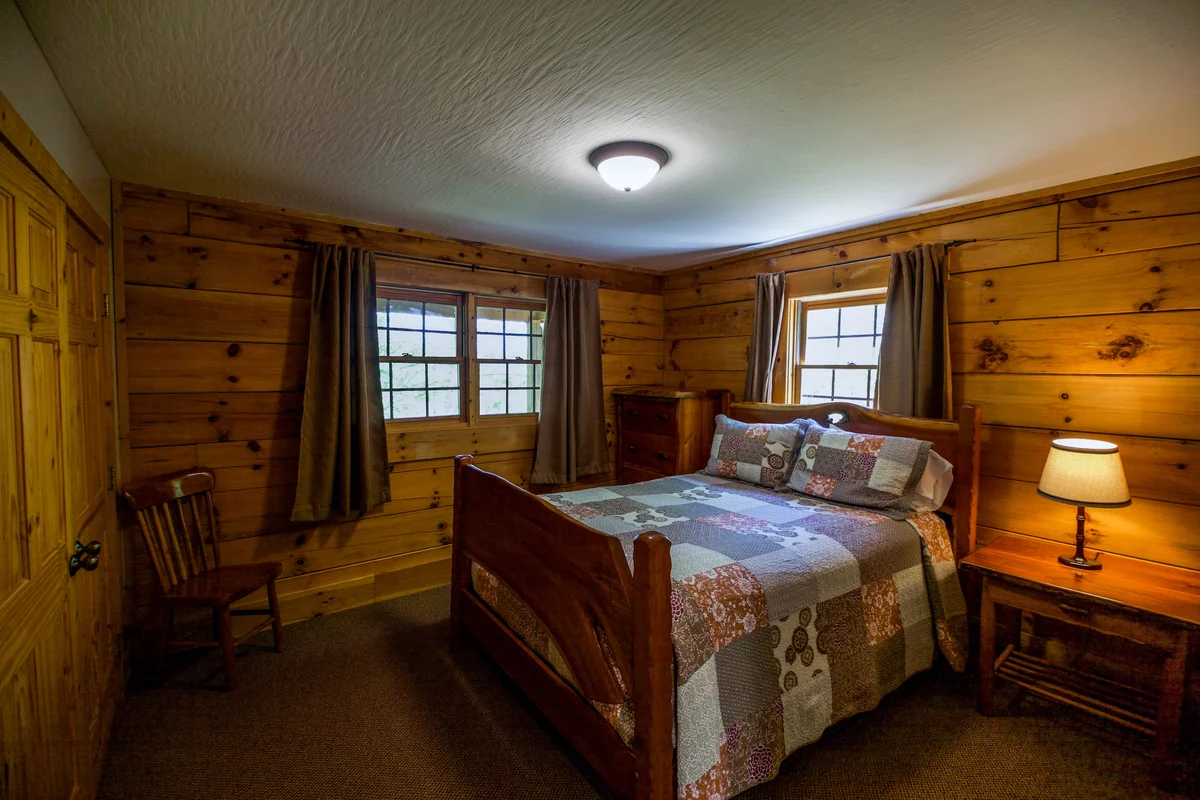 Bedroom 1 image 1