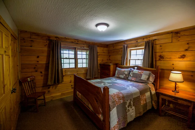 Bedroom 1 image 1