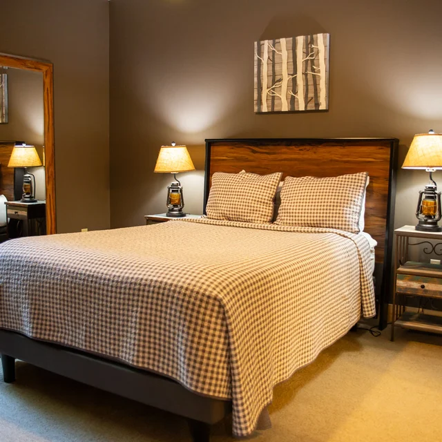 Bedroom 1 image 1