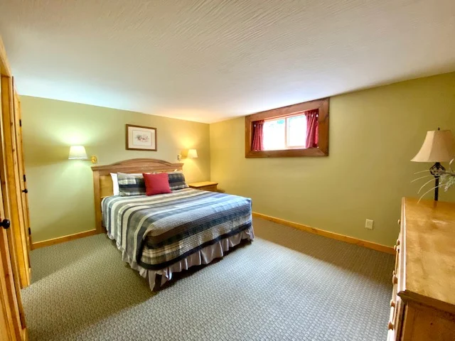 Bedroom 2 image 1
