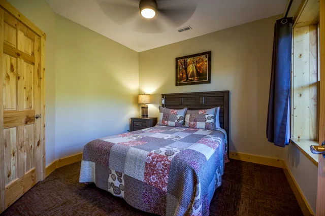 Bedroom 3 image 1