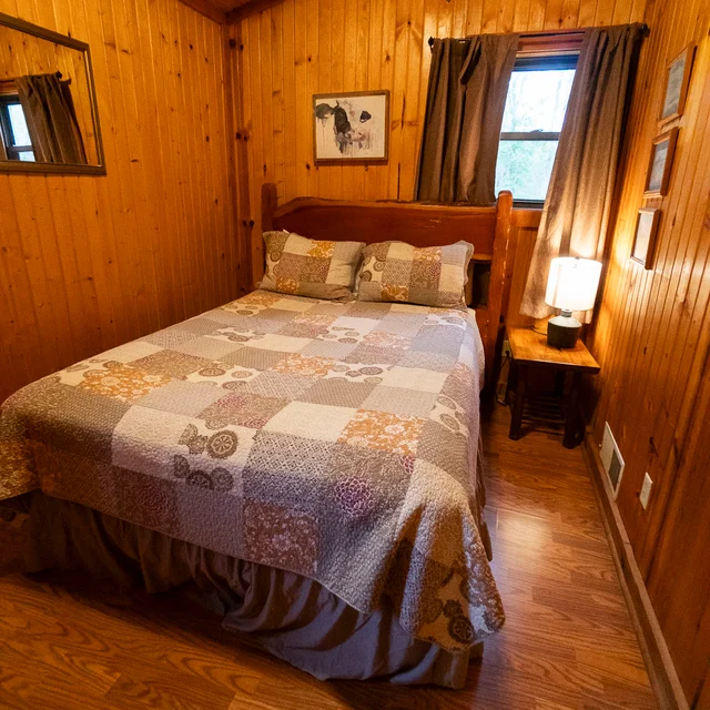 Bedroom 2 image 1