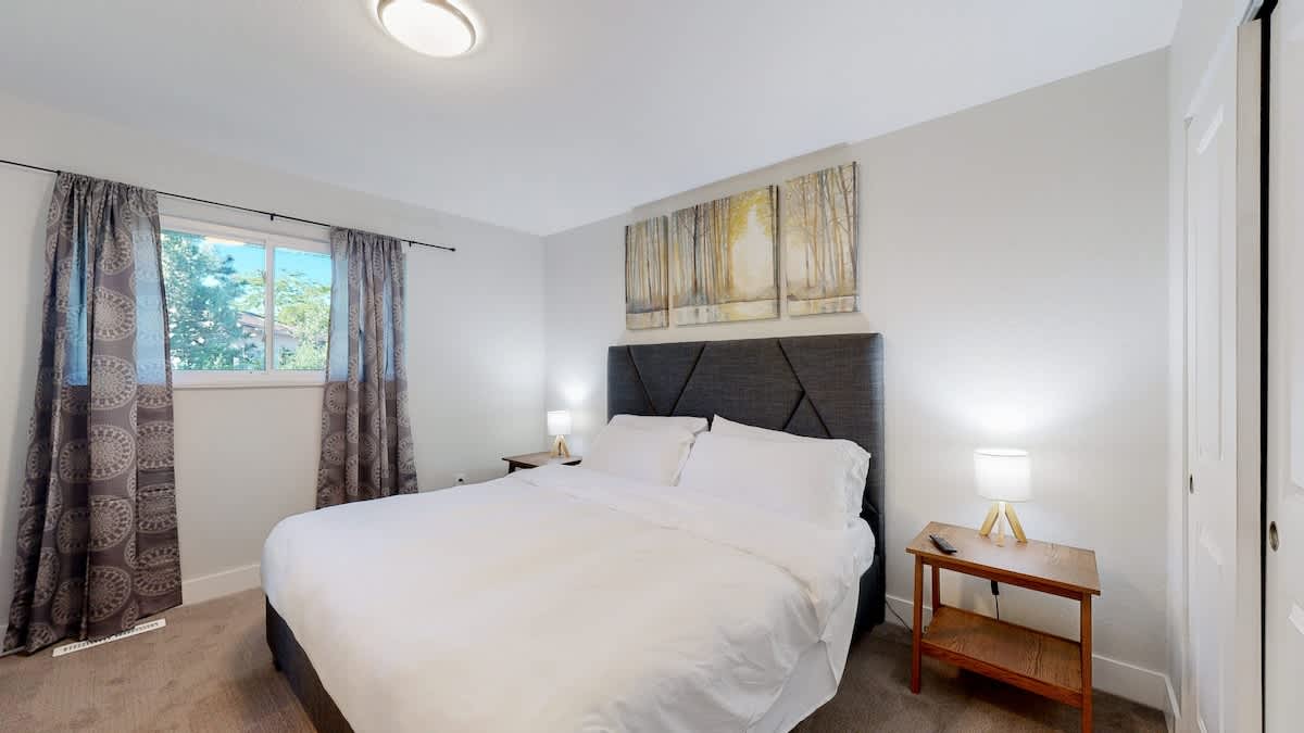 Bedroom 3 image 1