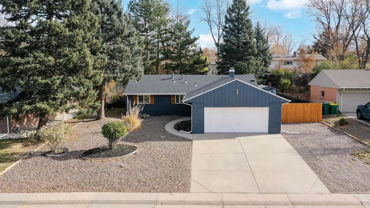 Home in Denver property photo 4