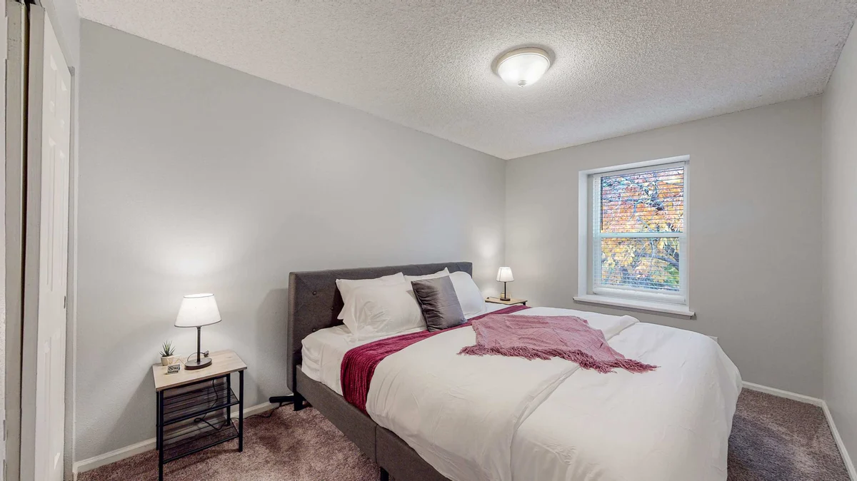 Bedroom 1 image 1