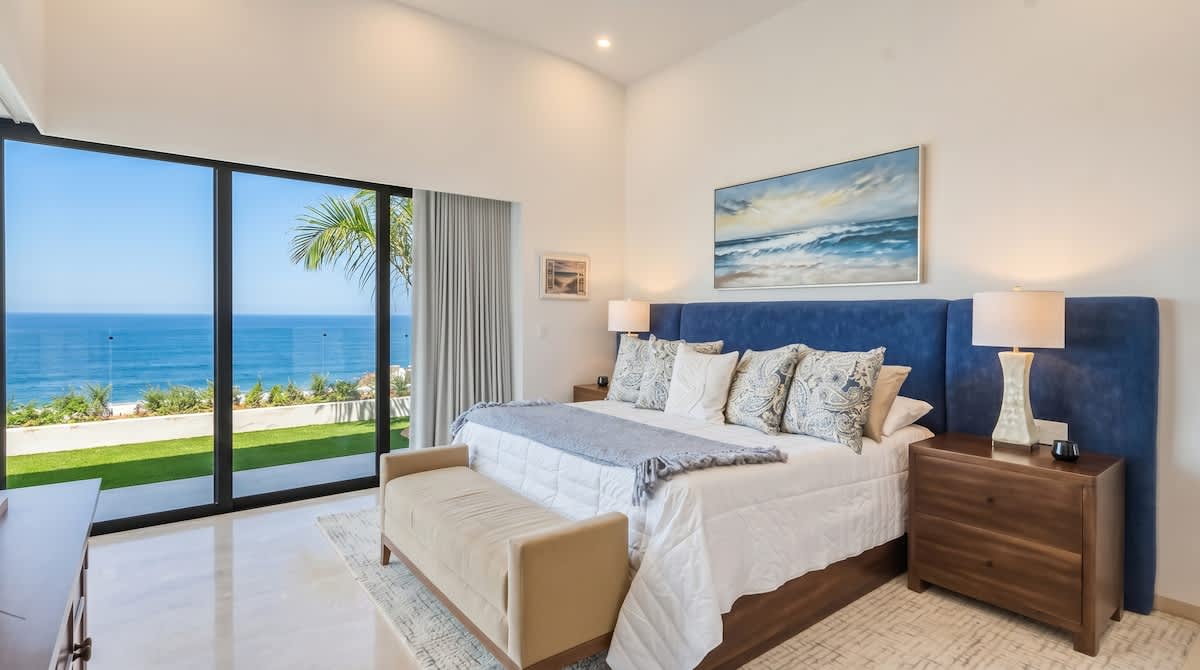 Bedroom 1 image 1