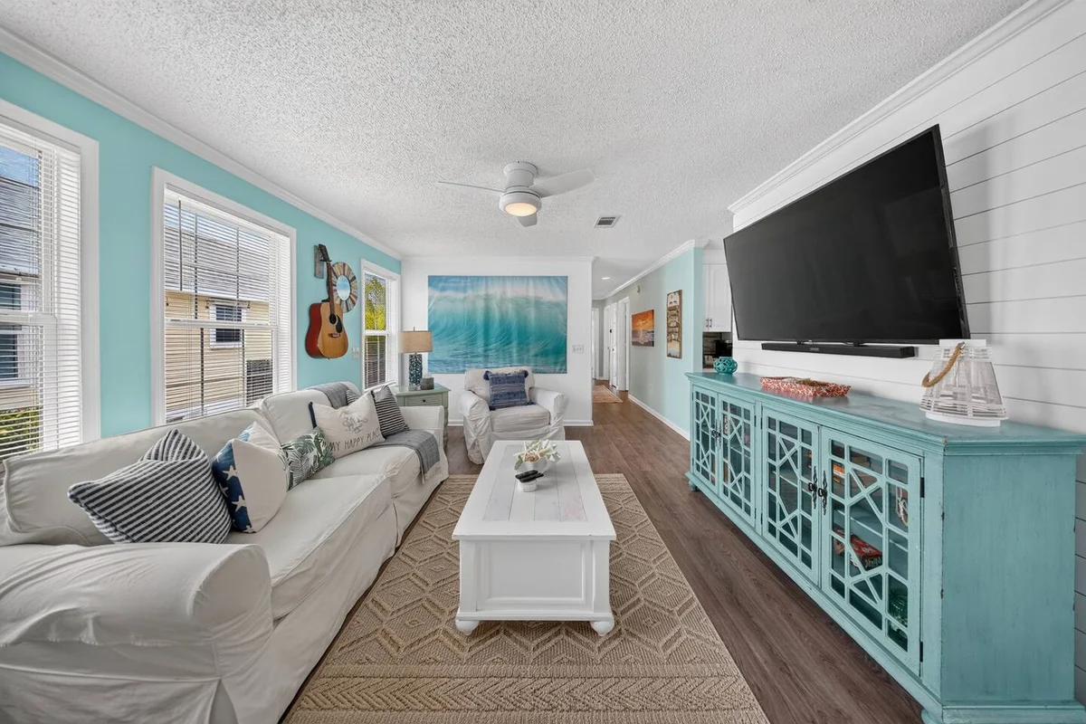 Home in Fort Myers property photo 2