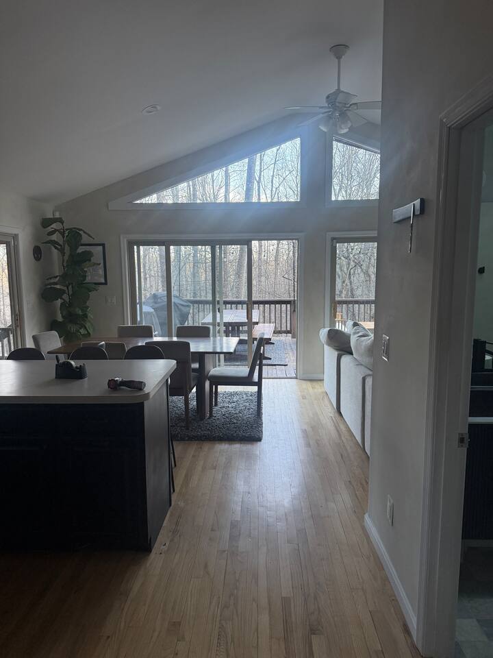 Home in Berkeley Springs property photo 5