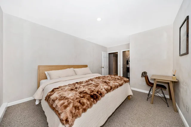 Bedroom 5 image 1