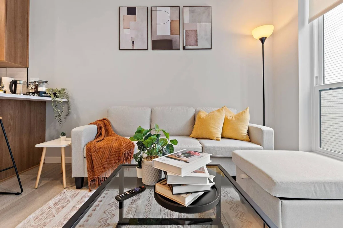 Apartment in Minneapolis property photo 3