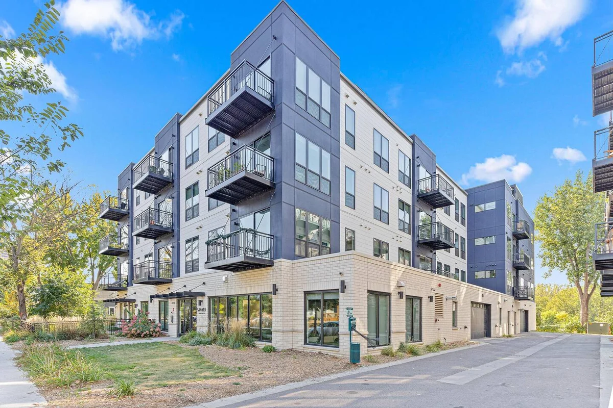 Apartment in Minneapolis property photo 4