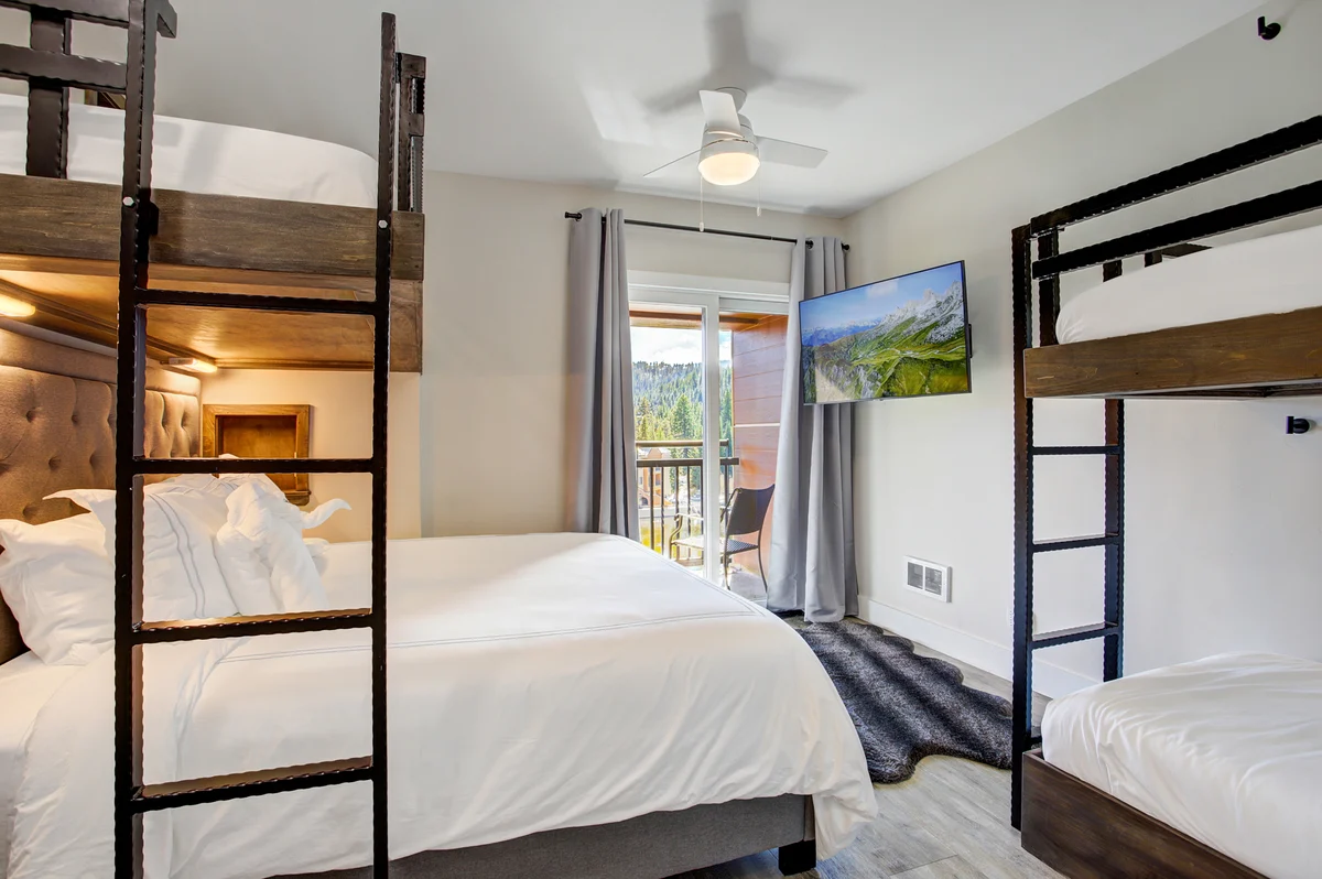 Bedroom 3 image 1