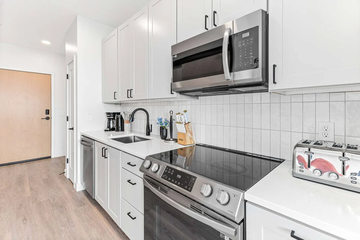 Apartment in Minneapolis property photo 5