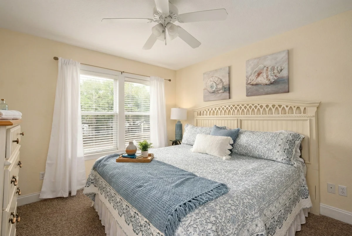 Bedroom 5 image 1