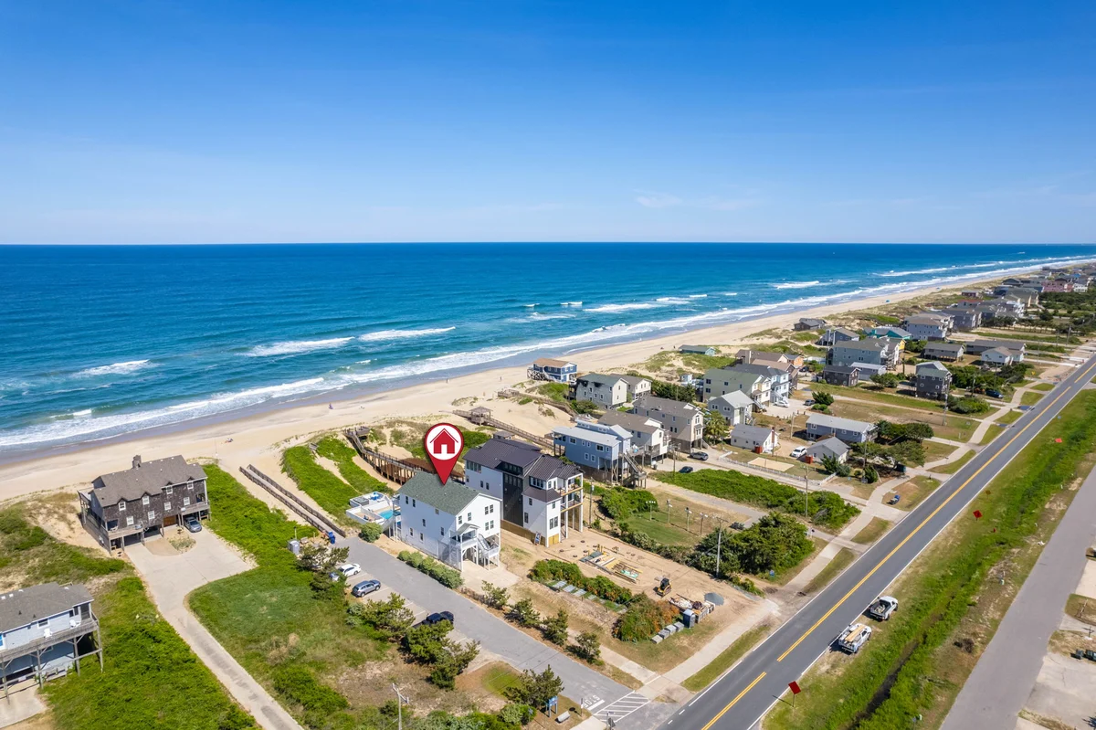 Home in NAGS HEAD property photo 2