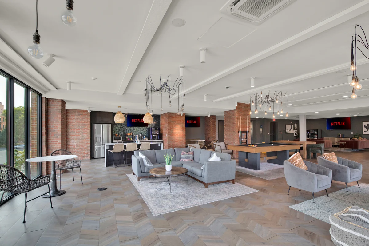 Apartment in Cincinnati property photo 2
