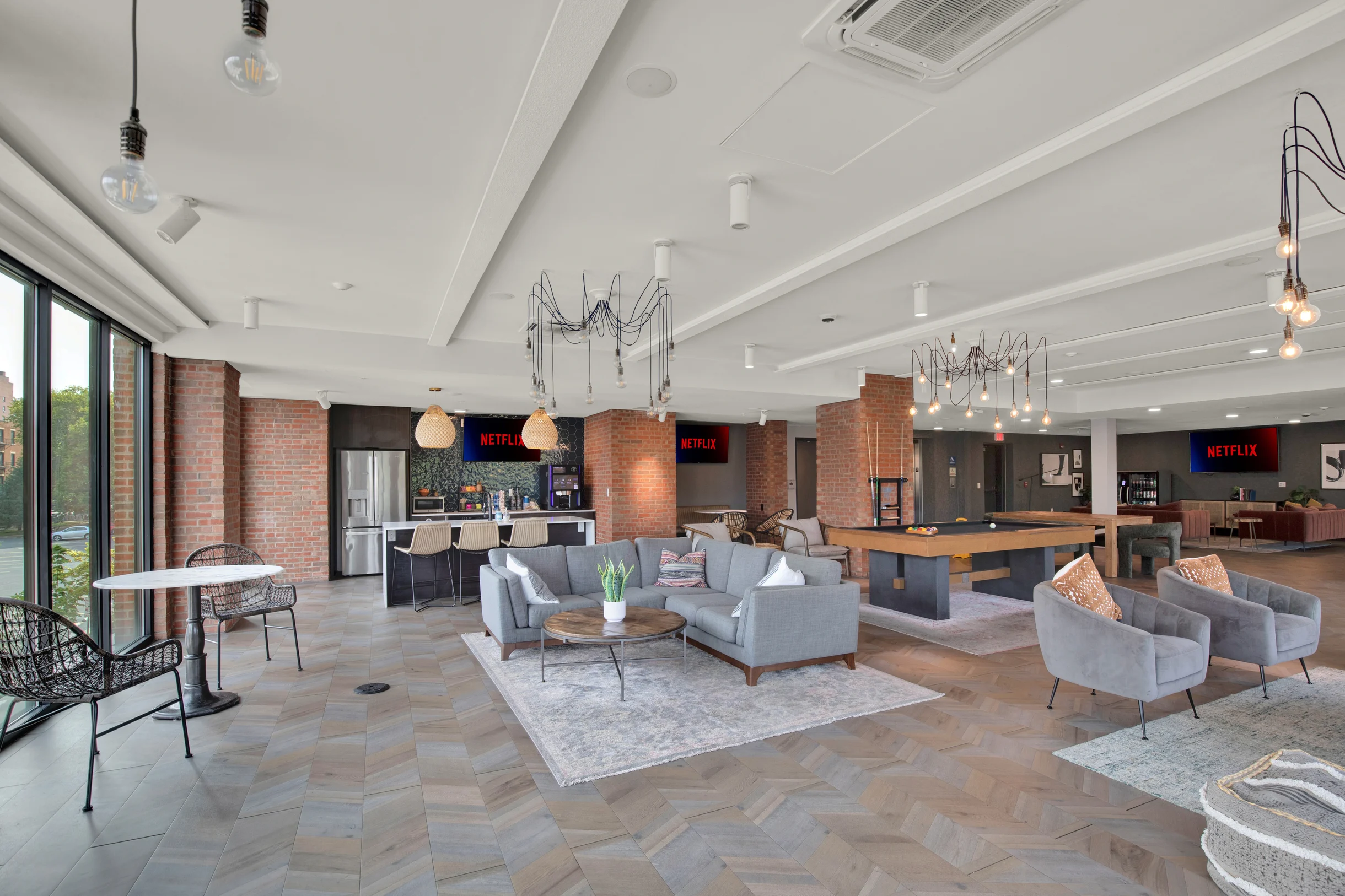 Apartment in Cincinnati property photo 2