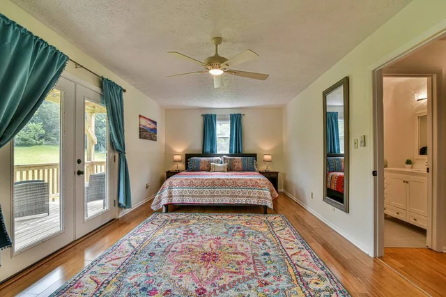 Bedroom 1 image 1