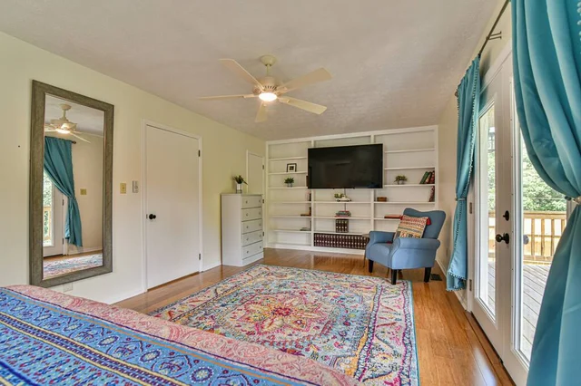 Bedroom 3 image 1