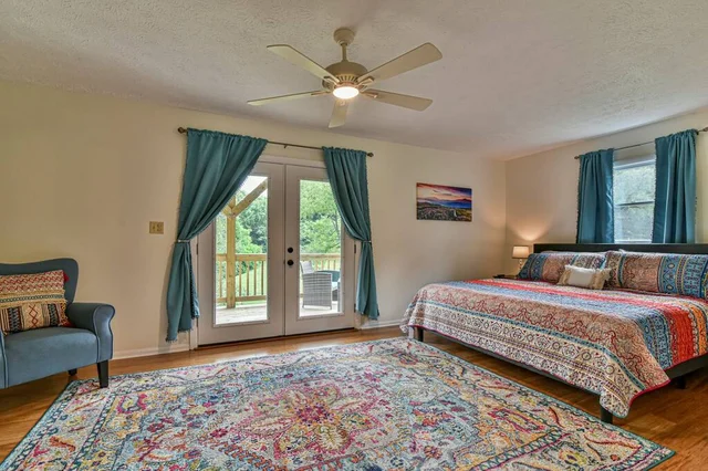 Bedroom 5 image 1