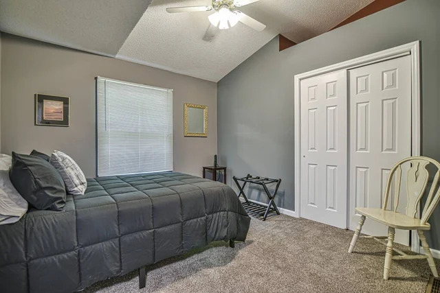Bedroom 2 image 1