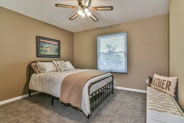Bedroom 1 image 1