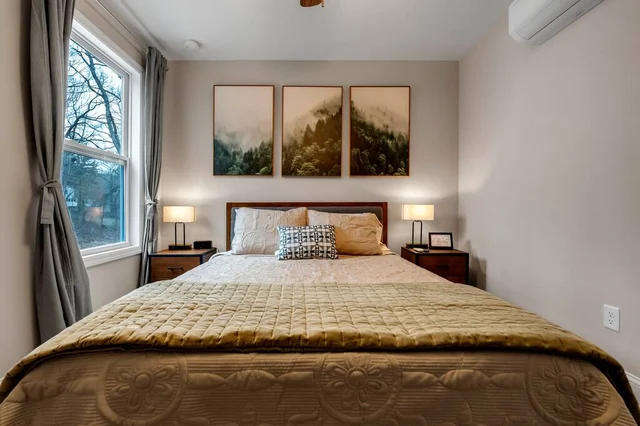 Bedroom 1 image 1