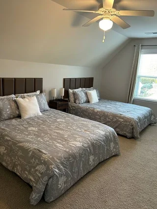 Bedroom 1 image 1