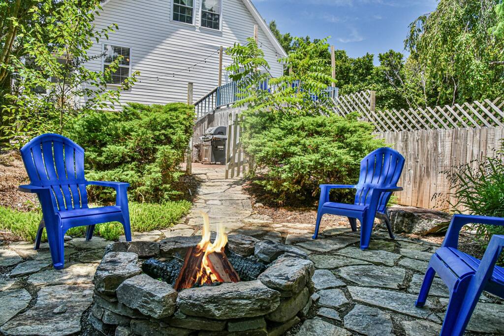 Asheville Hideaway: Hot Tub & Trail Access property photo 3