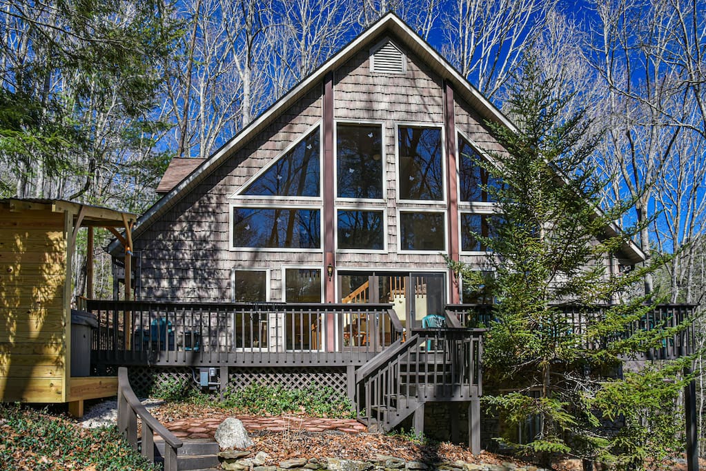 Asheville Cabin Retreat: Hot Tub, Fireplace property photo 2