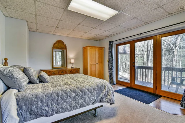 Bedroom 6 image 1