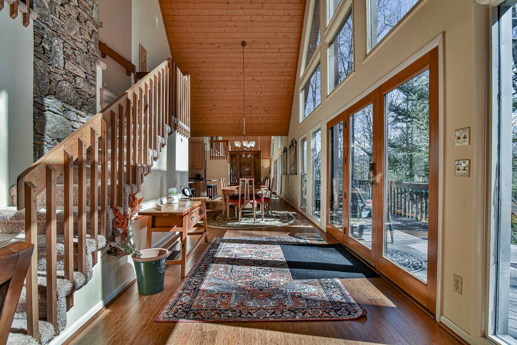 Asheville Cabin Retreat: Hot Tub, Fireplace property photo 3