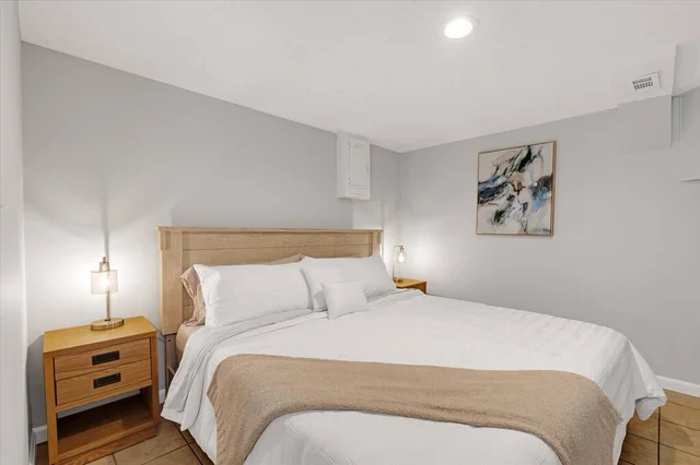 Bedroom 1 image 1