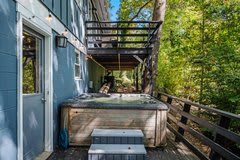 13 Min to Downtown, Hot Tub & Arcade property photo 2