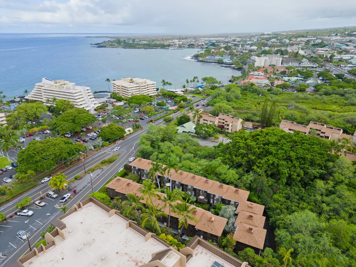 Condo in Kailua Kona property photo 3