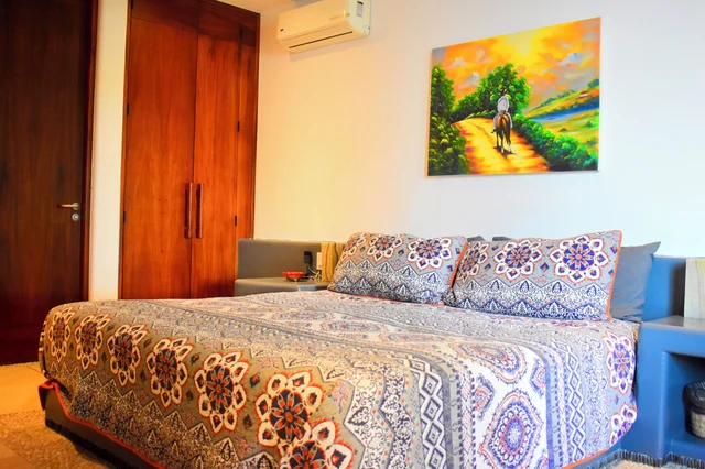 Bedroom 1 image 1