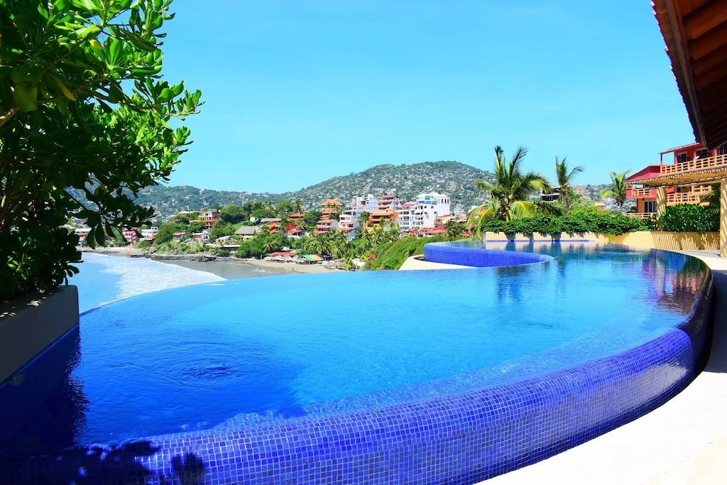 Condo in Zihuatanejo de Azueta property photo 5
