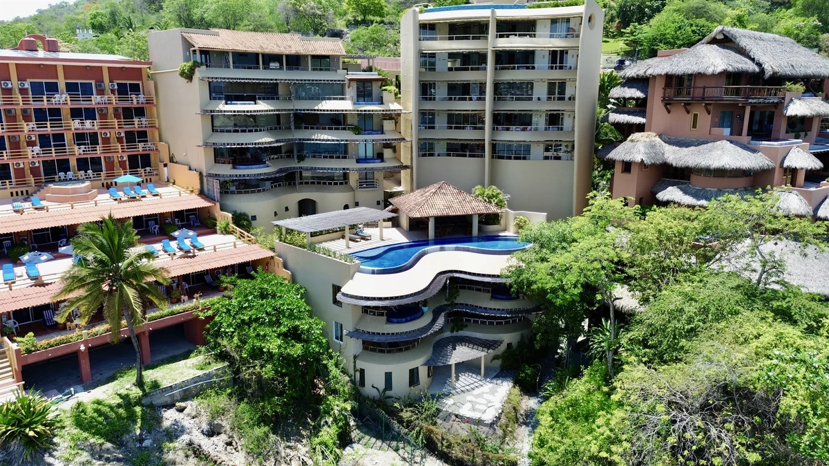Condo in Zihuatanejo de Azueta property photo 4