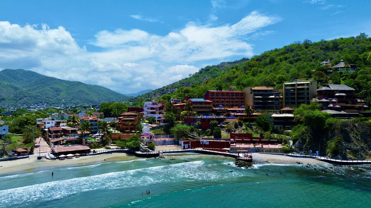 Condo in Zihuatanejo de Azueta property photo 3