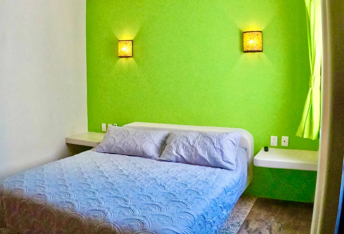 Bedroom 2 image 1