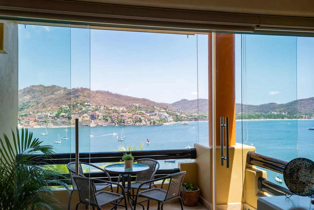 Condo in Zihuatanejo property photo 4