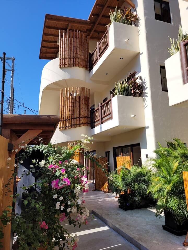 Condo in Zihuatanejo de Azueta property photo 3