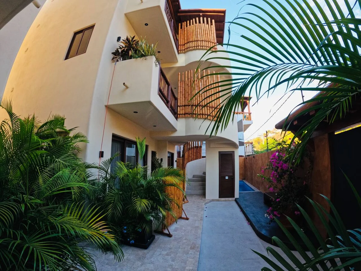 Condo in Zihuatanejo de Azueta property photo 2