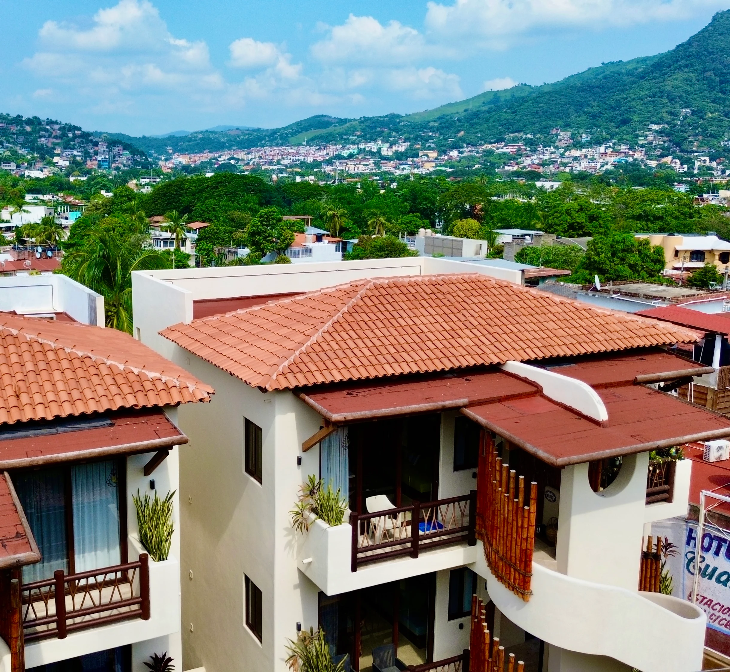 Condo in Zihuatanejo de Azueta property photo 1