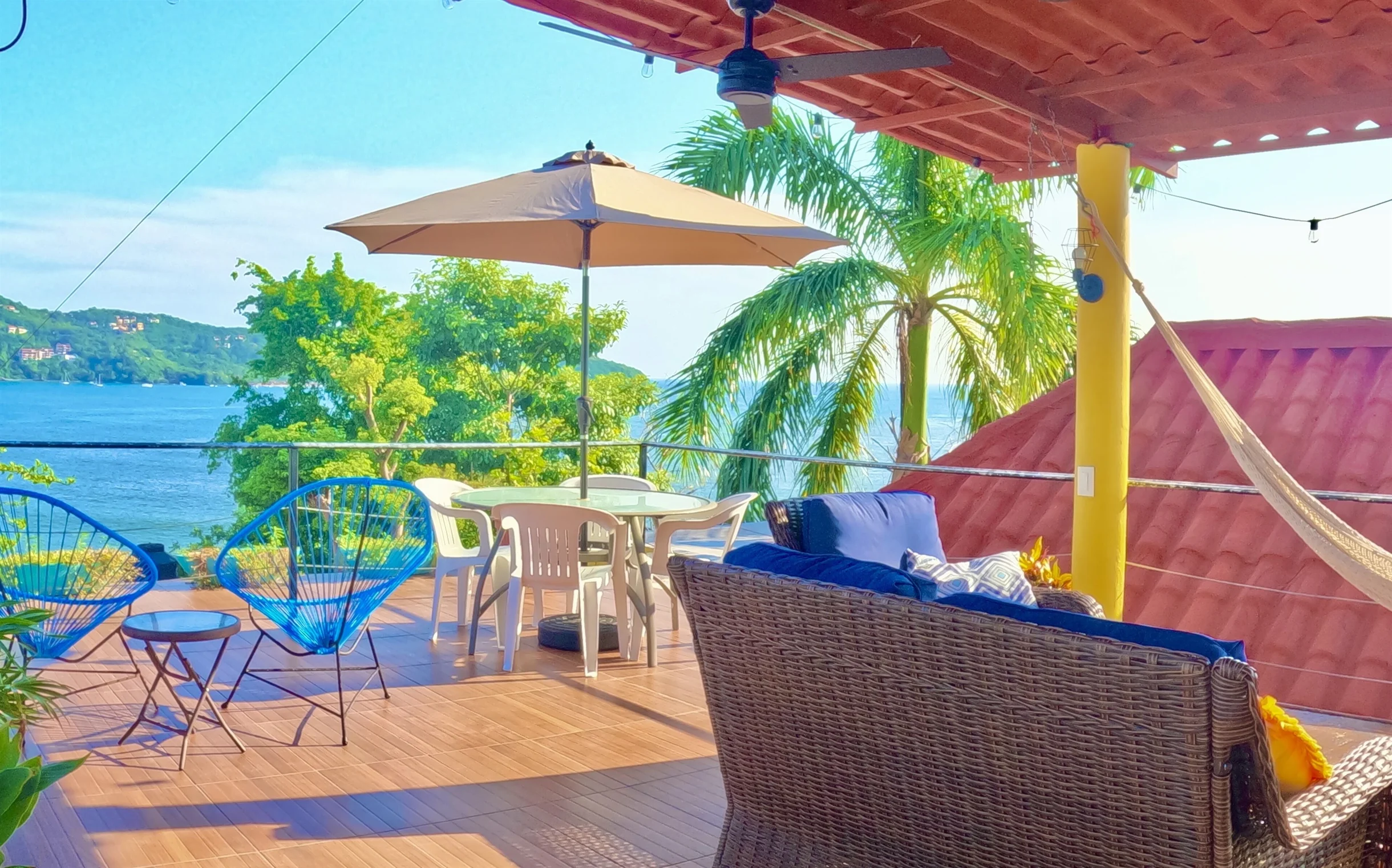 Property in Zihuatanejo de Azueta property photo 2