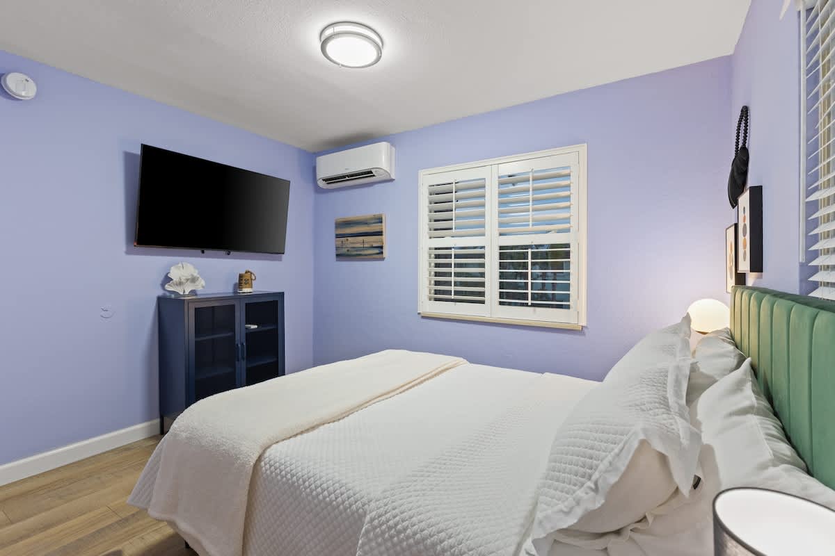 Bedroom 1 image 1