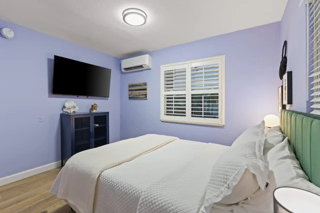 Bedroom 1 image 1